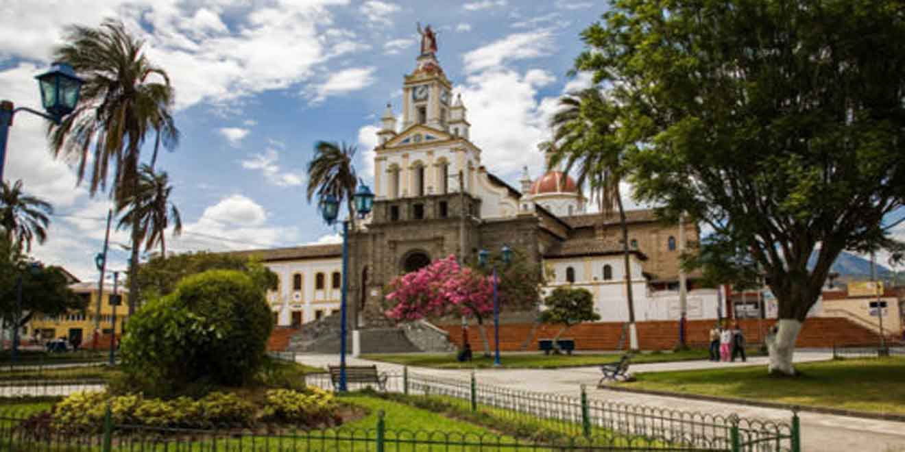 Cotacachi Ecuador Lugares turísticos Donde ir Que hacer PlanetAndes